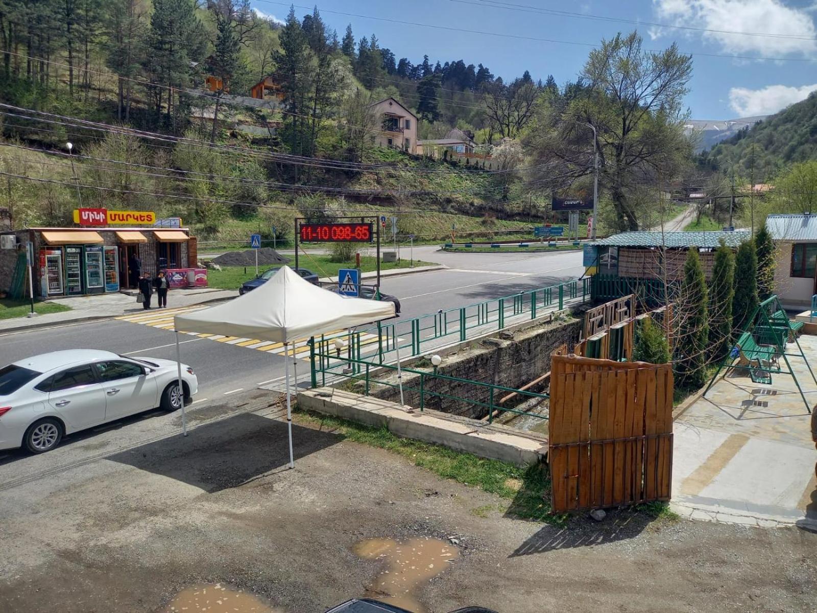 Tigris Dilijan Hotel Zimmer foto
